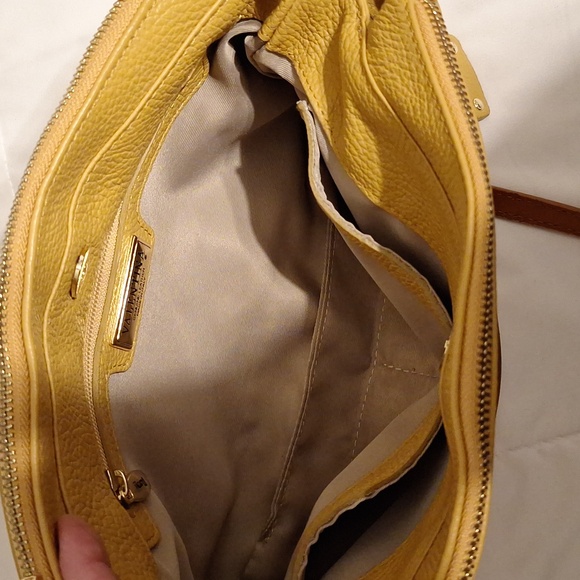 Valentina mustard yellow leather bag - Picture 3 of 9
